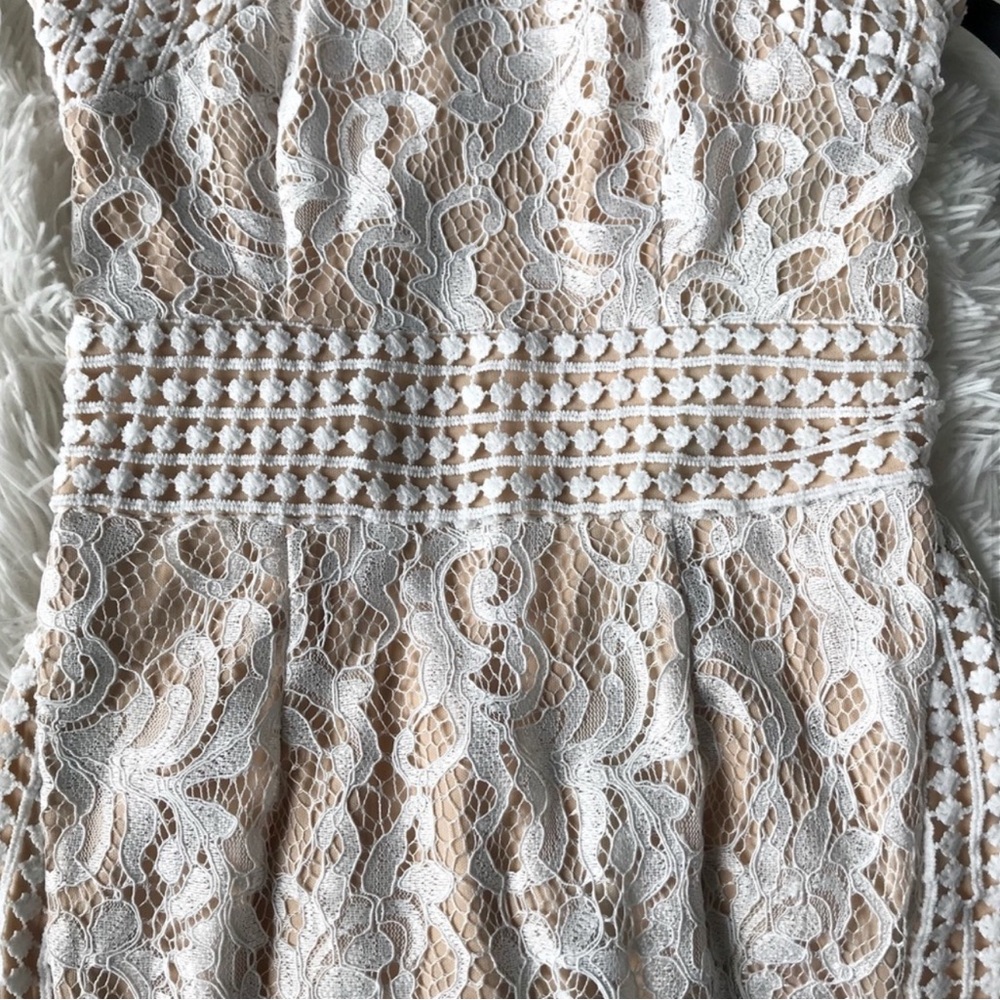 NWT✨ PrettyLittleThing Sexy White Lace Crochet High Neck Dress - Picture 5 of 7
